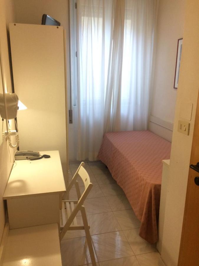 Hotel Regina ลิโด ดิ กามาโยเร ภายนอก รูปภาพ