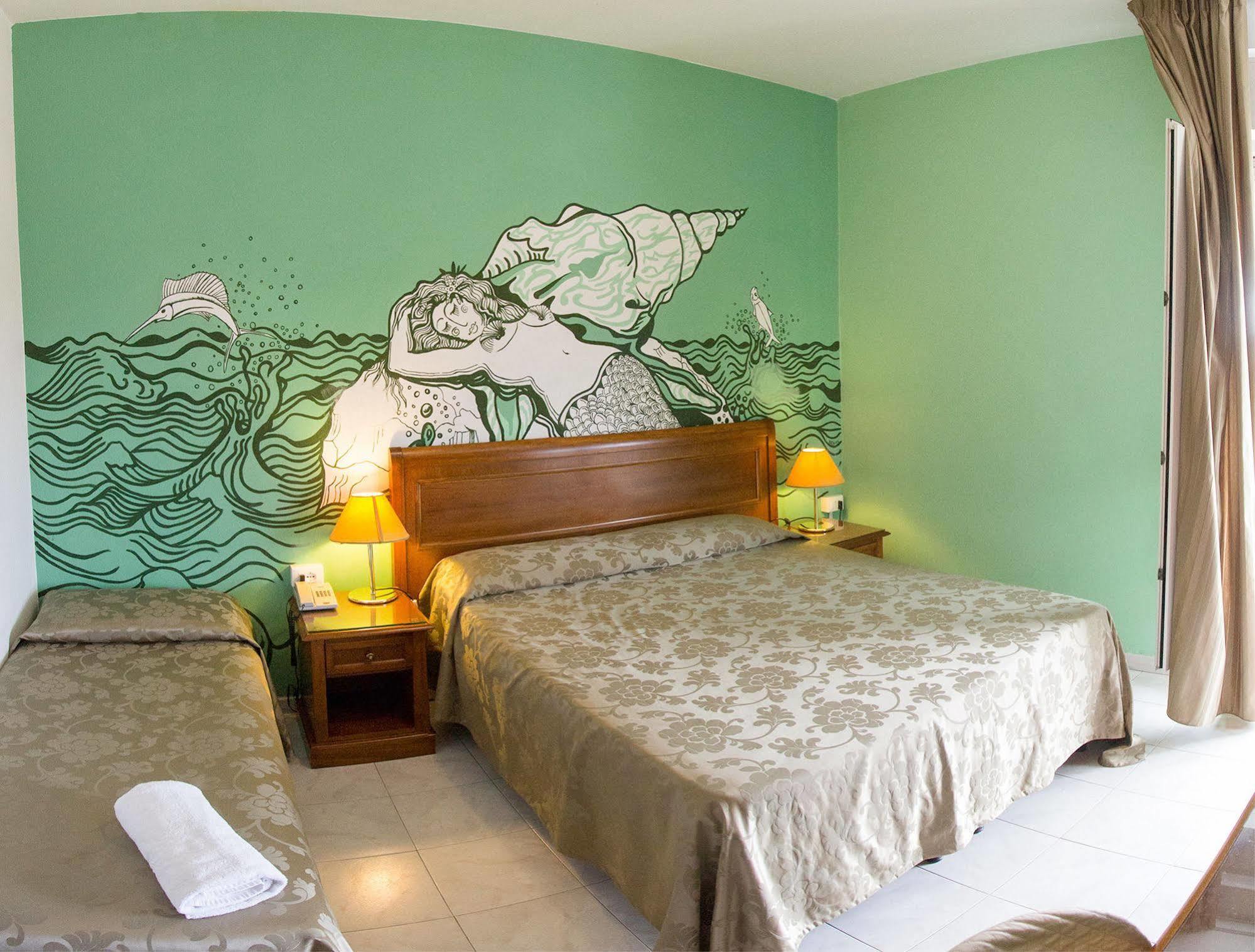 Hotel Regina ลิโด ดิ กามาโยเร ภายนอก รูปภาพ